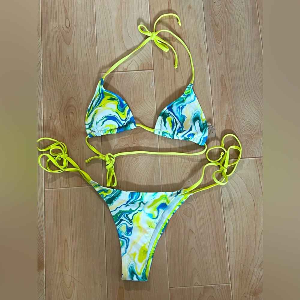 Green yellow marble bikini set